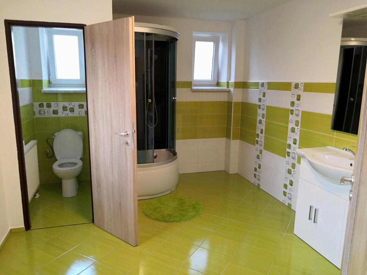 U Moto Makovic Lägenhet Horažďovice Exteriör bild