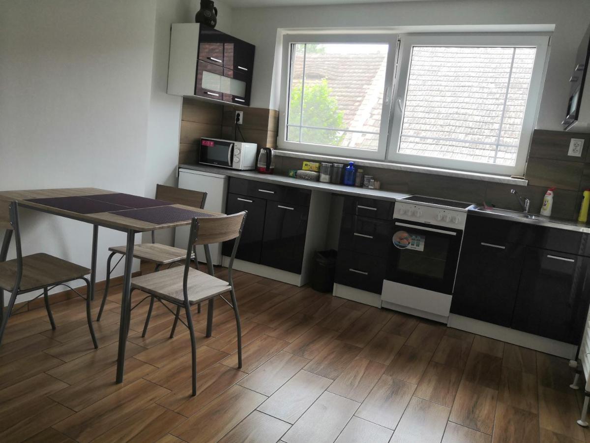 U Moto Makovic Lägenhet Horažďovice Exteriör bild