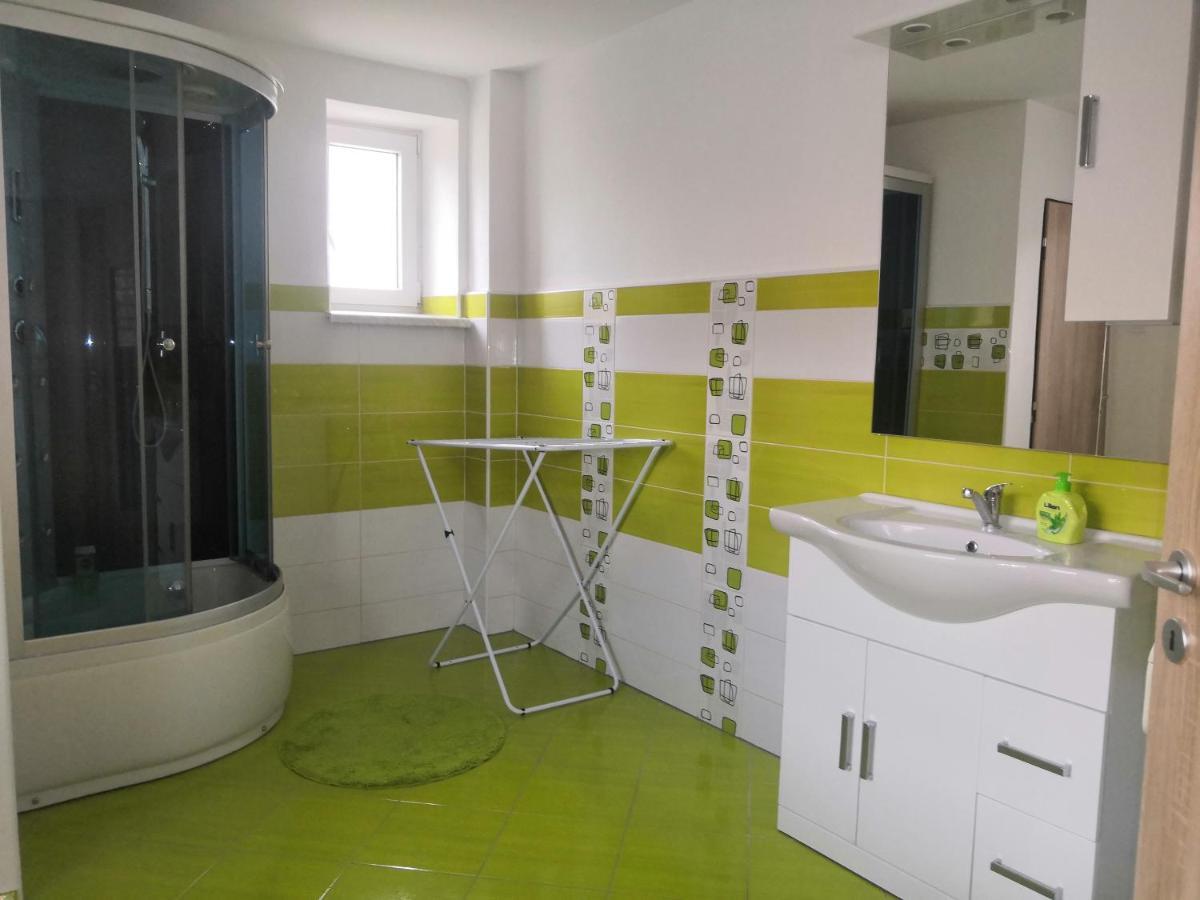 U Moto Makovic Lägenhet Horažďovice Exteriör bild